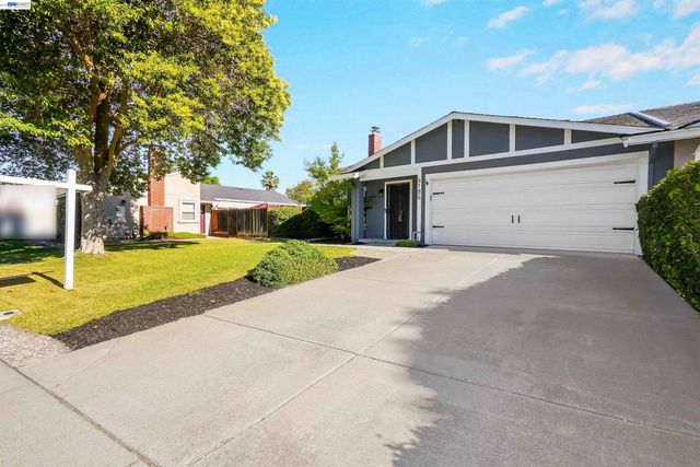 4184 Torrey Pine Way, Livermore, CA 94550