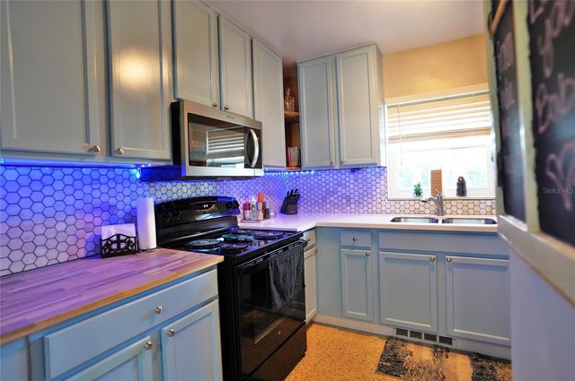 2351 EASY STREET, Port Charlotte, FL 33952