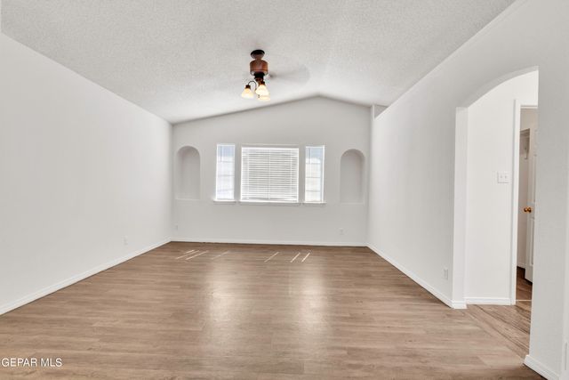 1473 DESIERTO RICO Avenue, El Paso, TX 79912