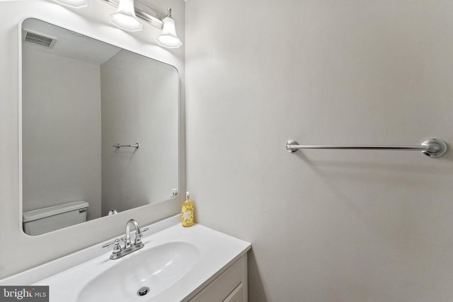 10719 MIST HAVEN TER, Rockville, MD 20852