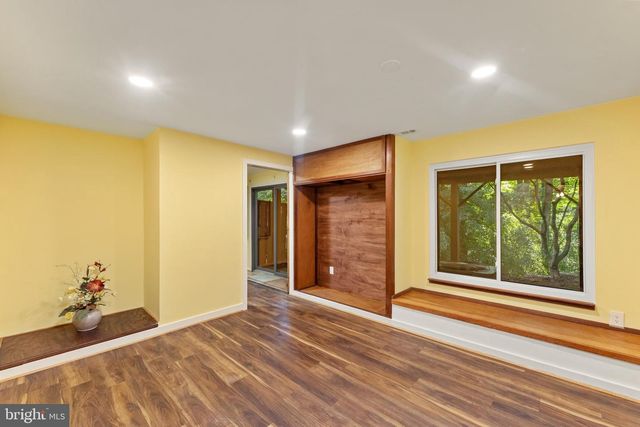 10719 MIST HAVEN TER, Rockville, MD 20852