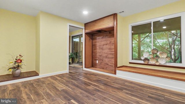 10719 MIST HAVEN TER, Rockville, MD 20852