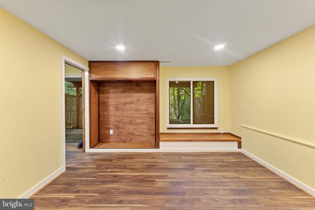 10719 MIST HAVEN TER, Rockville, MD 20852