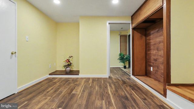 10719 MIST HAVEN TER, Rockville, MD 20852