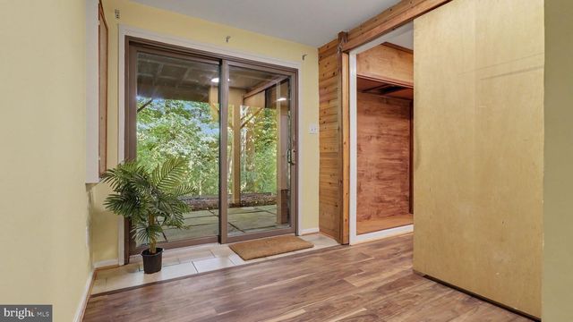 10719 MIST HAVEN TER, Rockville, MD 20852
