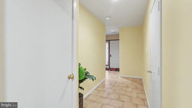 10719 MIST HAVEN TER, Rockville, MD 20852