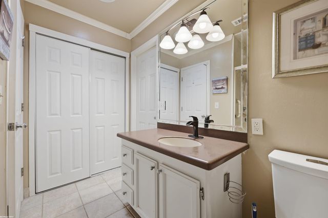 38551 Palm Meadow Drive, Clinton Twp, MI 48036