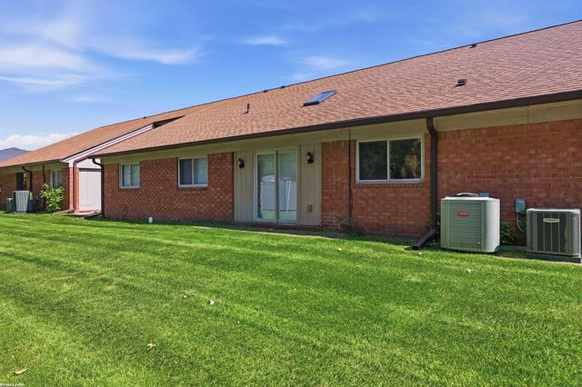 38551 Palm Meadow Drive, Clinton Twp, MI 48036