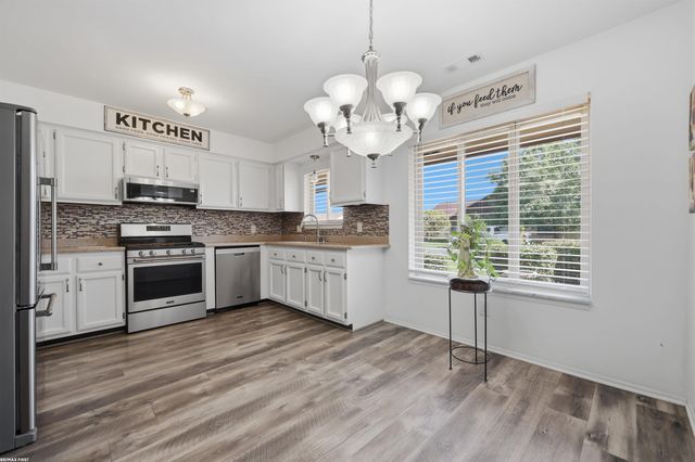 38551 Palm Meadow Drive, Clinton Twp, MI 48036