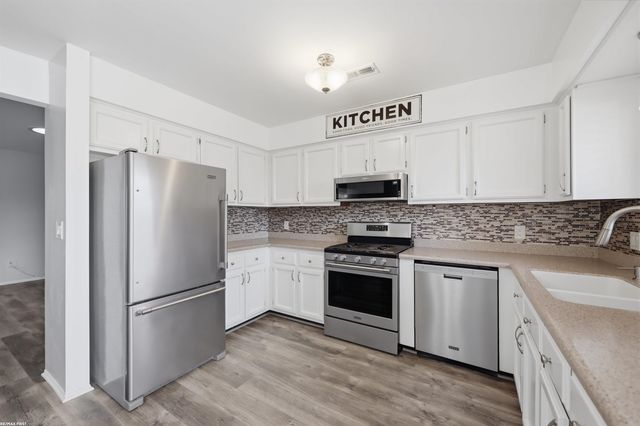 38551 Palm Meadow Drive, Clinton Twp, MI 48036