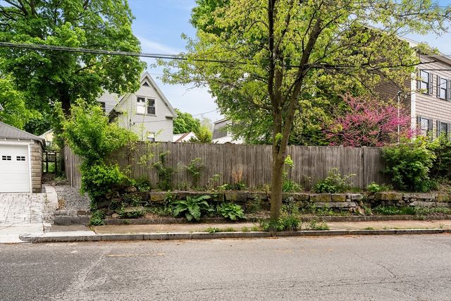 17 Sharon St, Medford, MA 02155