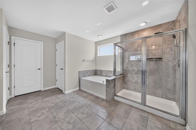 4160 Walcott Drive, Orion Charter Township, MI 48359