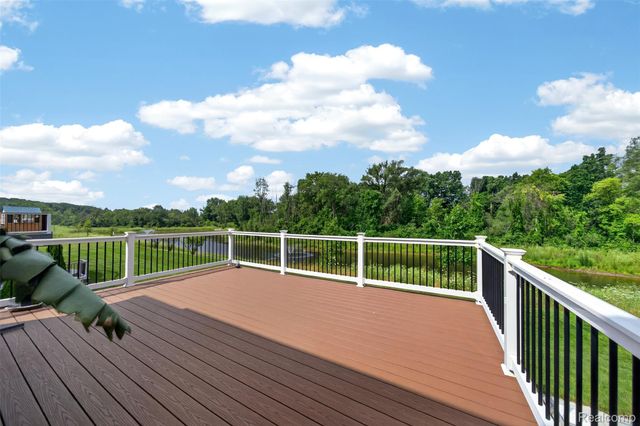 4160 Walcott Drive, Orion Charter Township, MI 48359