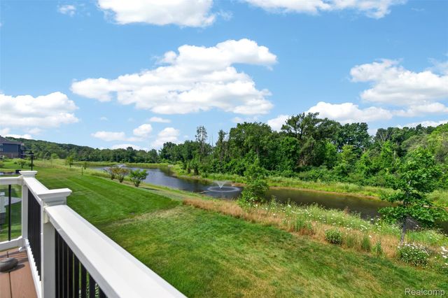 4160 Walcott Drive, Orion Charter Township, MI 48359