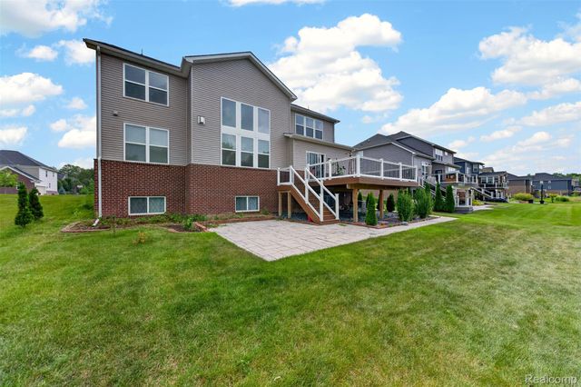 4160 Walcott Drive, Orion Charter Township, MI 48359