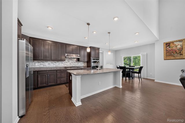 4160 Walcott Drive, Orion Charter Township, MI 48359