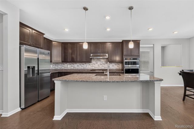 4160 Walcott Drive, Orion Charter Township, MI 48359