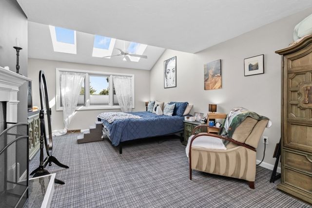 28 Pemberton St B, Walpole, MA 02081
