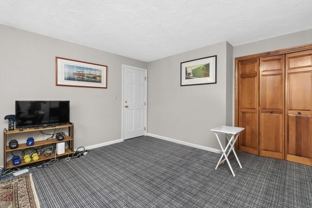 28 Pemberton St B, Walpole, MA 02081