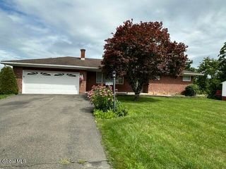 88 Woodlawn Drive, Ravena, NY 12143