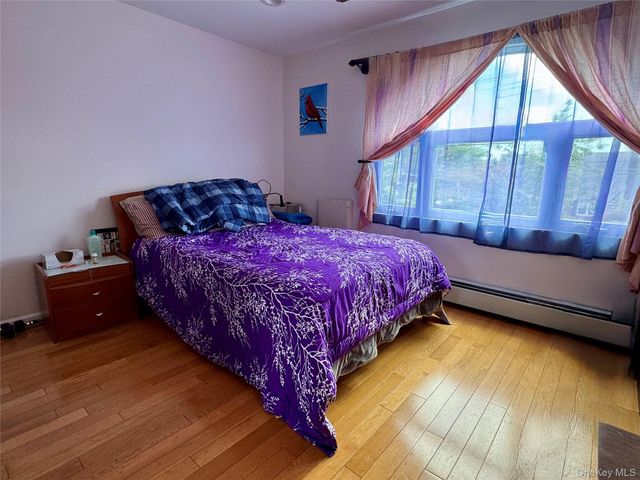 76-53 271st Street, New Hyde Park, NY 11040