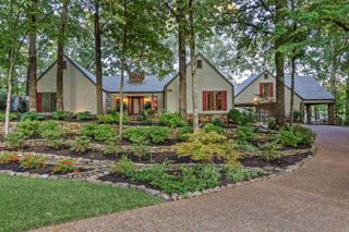 8437 REMBROOK DR, Memphis, TN 38016