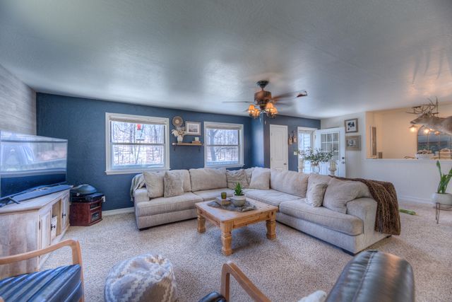 23571 S 624 Road, Wyandotte, OK 74370