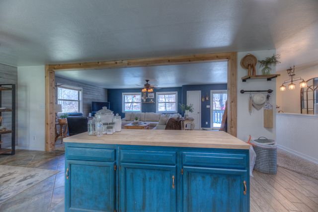 23571 S 624 Road, Wyandotte, OK 74370