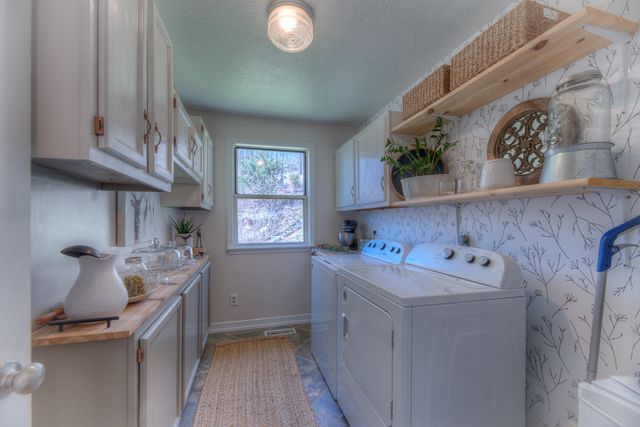 23571 S 624 Road, Wyandotte, OK 74370