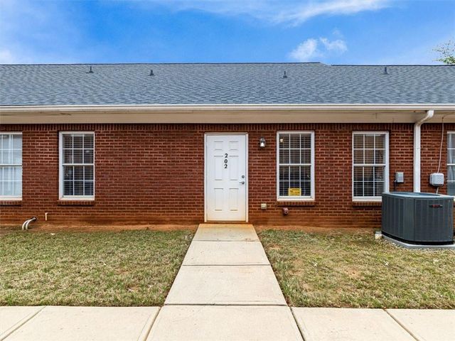 101 DEVANT Street 202, Fayetteville, GA 30214