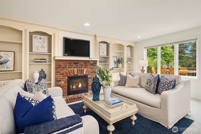 26207 NE 34th Street, Redmond, WA 98053