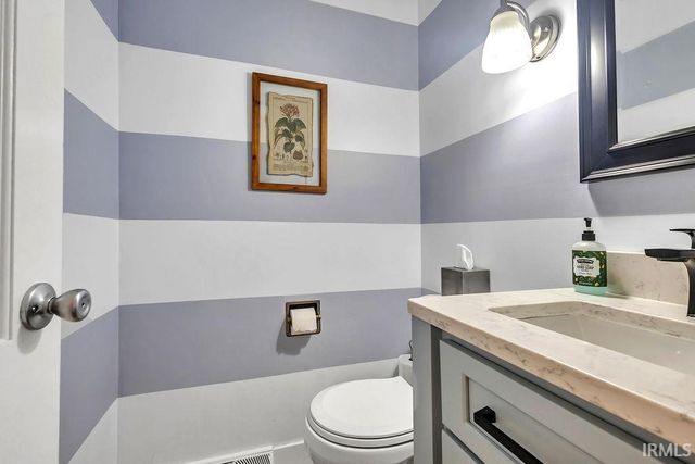 2715 E Bluff Court, Bloomington, IN 47401