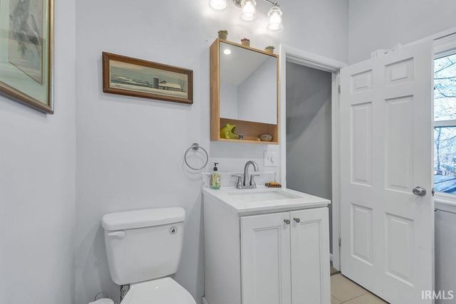 2715 E Bluff Court, Bloomington, IN 47401