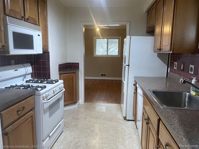 2760 Norman Street, Melvindale, MI 48122