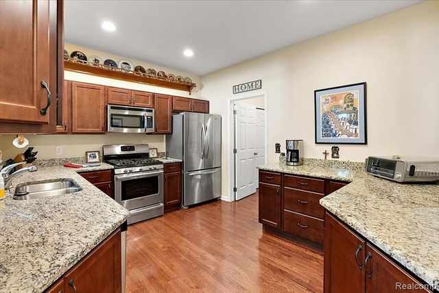 3349 Grove Lane, Auburn Hills, MI 48326