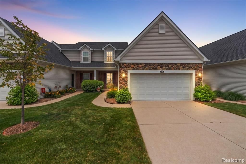 3349 Grove Lane, Auburn Hills, MI 48326