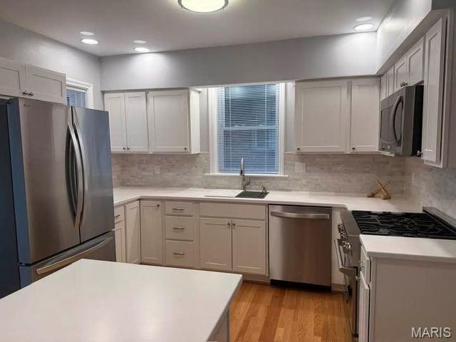 6544 Marquette Avenue, St Louis, MO 63139