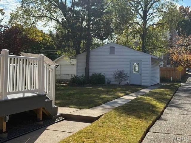 6544 Marquette Avenue, St Louis, MO 63139