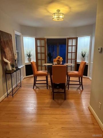 6544 Marquette Avenue, St Louis, MO 63139