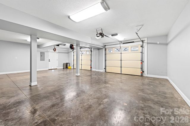 93 Big Sky Drive, Leicester, NC 28748