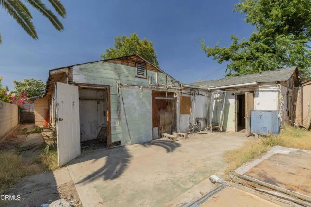 3035 Lake Street, Bakersfield, CA 93306