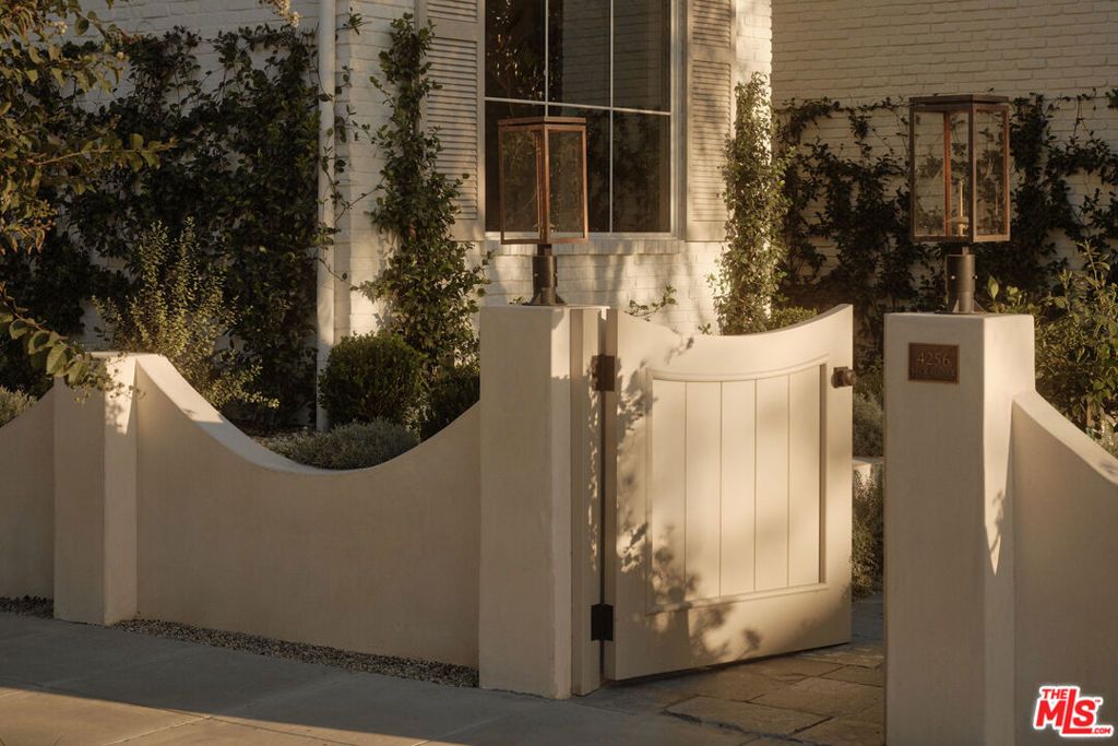 4256 Beck Avenue, Studio City, CA 91604 — photo 2