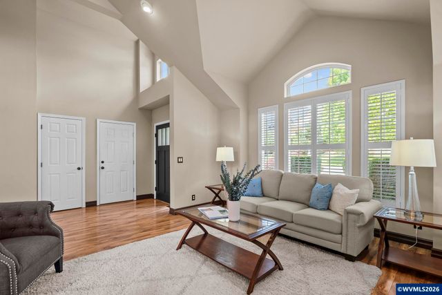 514 Creekside Dr SE, Salem, OR 97306