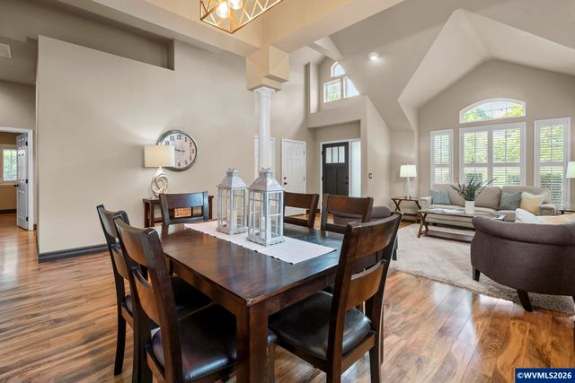514 Creekside Dr SE, Salem, OR 97306