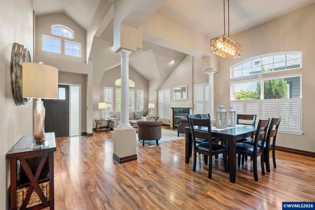 514 Creekside Dr SE, Salem, OR 97306