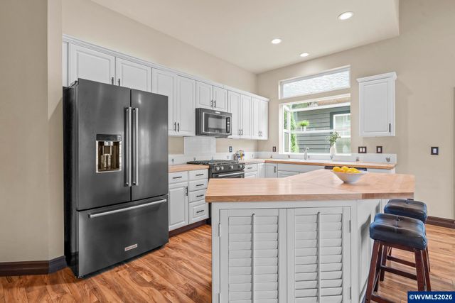 514 Creekside Dr SE, Salem, OR 97306