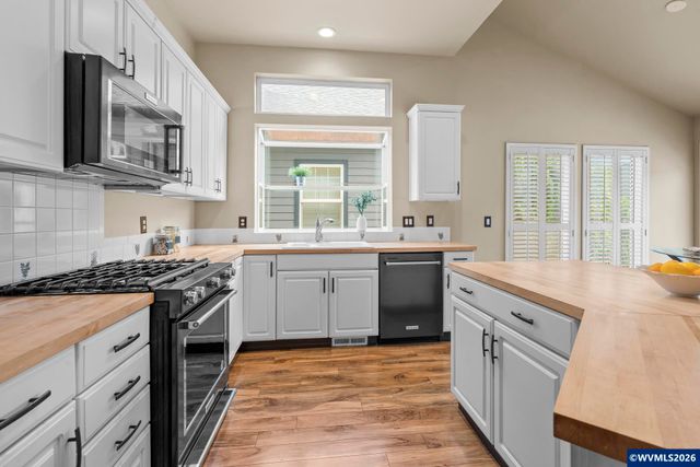 514 Creekside Dr SE, Salem, OR 97306