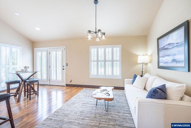 514 Creekside Dr SE, Salem, OR 97306