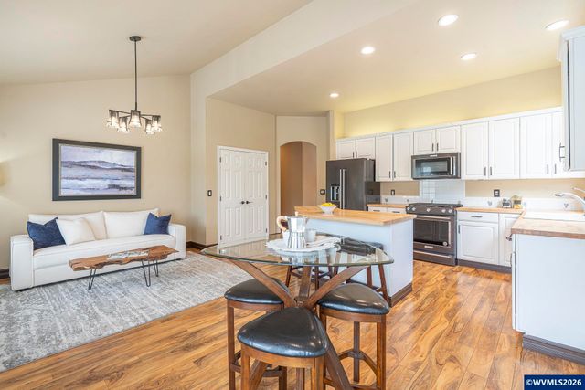514 Creekside Dr SE, Salem, OR 97306