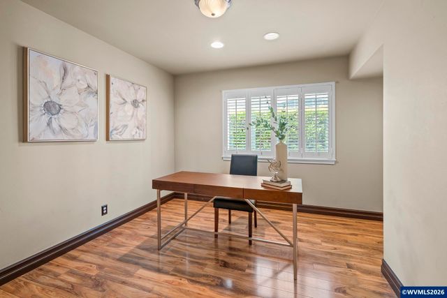 514 Creekside Dr SE, Salem, OR 97306